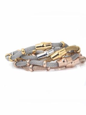 Mesh Bead Magnetic Bracelet NWT 18KT Gold Plated